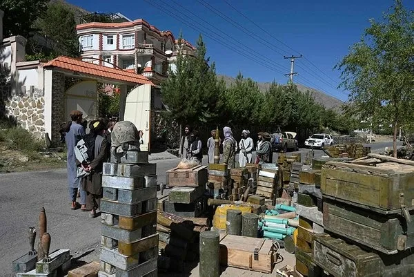 Son dakika: Taliban karıştı! İki grup birbirine girdi