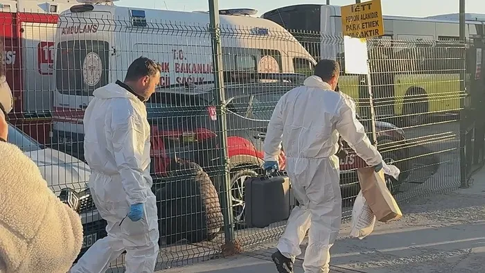 m2-metrosunda-feci-olay-raylara-atlayan-kadin-hayatini-kaybetti-1771608916820.jpeg M2 metrosunda feci olay! Raylara atlayan lise öğrencisi hayatını kaybetti | Son mesajı ortaya çıktı - 2