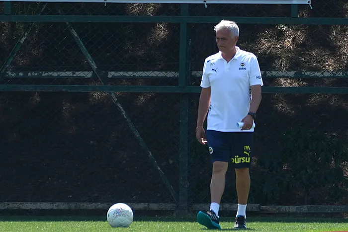 Jose Mourinho’lu Fenerbahçe ilk resmi sınavına Avrupa’da çıkıyor! İşte Lugano karşısındaki muhtemel 11...