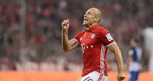 Üç büyüklere kötü haber! Robben imzayı attı....
