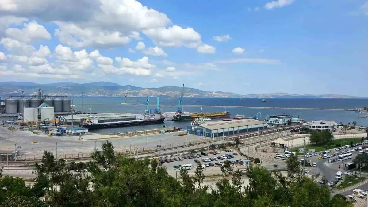 Bandırma Limanı'nda gümrük gelirleri 2.3 milyar TL'yi aştı