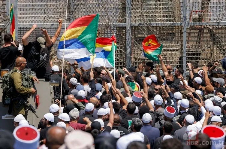 Gece helikopterleri, gizli para, milis ağları: İsrail'in Suriye'yi ateşe verme planı ortaya çıktı! 1