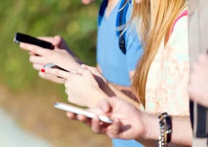 Telefonu bırak, sağlığı yakala: Akıllı telefonun beyin ve ruh sağlığına zararları