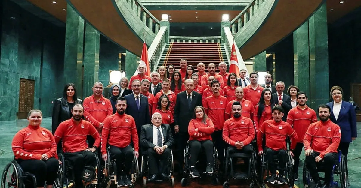 Başkan Erdoğan, milli sporcuları kabul etti