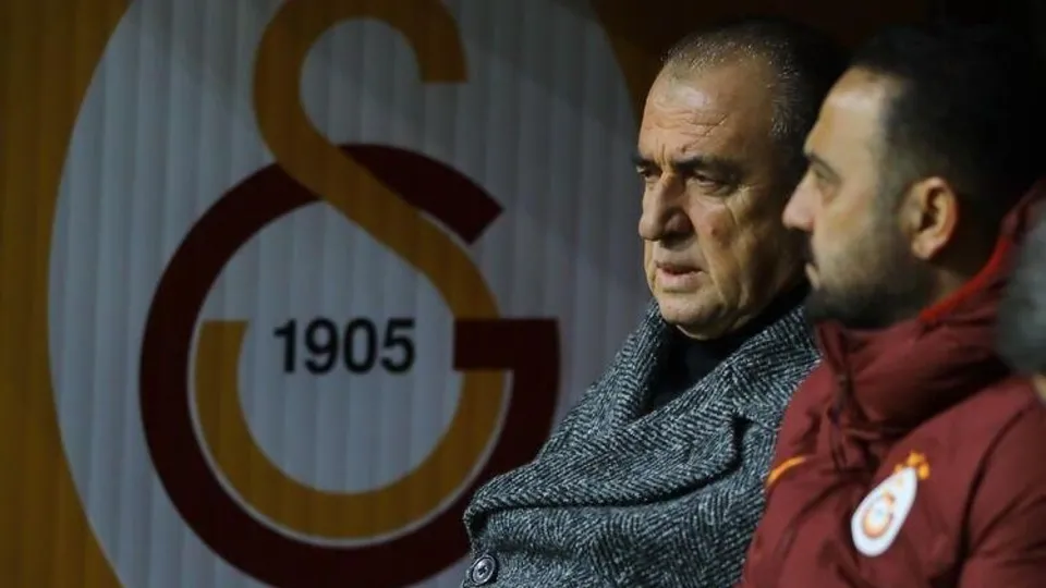 Galatasaray'da 8 ismin bileti kesildi