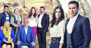 Ünlü oyuncu ’Aşk ve Mavi’nin kadrosunda