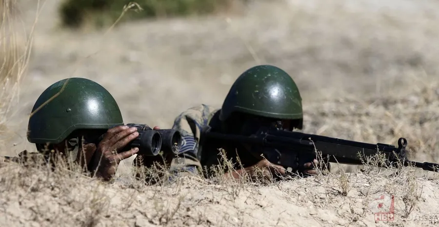 Isparta Eğirdir Dağ Komando Okulu ve Eğitim Merkezi Komutanlığı'nda zorlu eğitim 25