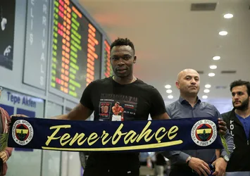 Fenerbahçe Kameni'ye 3 yıllık imzayı attırdı