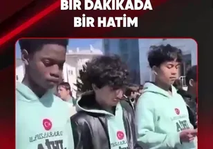 302 ÖĞRENCİ BİR DAKİKADA BİR HATİM YAPTI