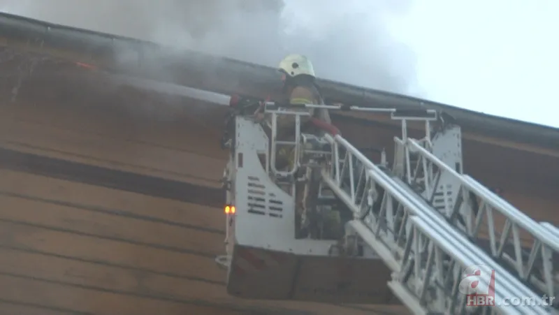 Fatih'te korkutan yangın! İki katlı otelde büyük panik 9