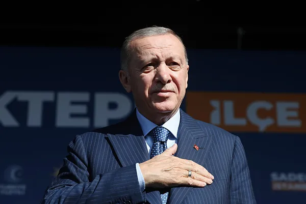 Başkan Erdoğan Sultanbeyli ve Sancaktepe'de! Yerel seçimler öncesi İmamoğlu'na eleştiri: Ya tatilde ya büyükelçiyle balıkta... - 4
