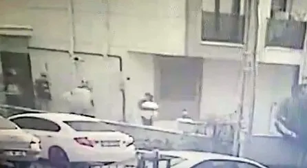 1607670858494.jpg Pişkinliğin bu kadarına da pes! Hırsızların rahat tavırları herkesi şaşkına çevirdi - 1