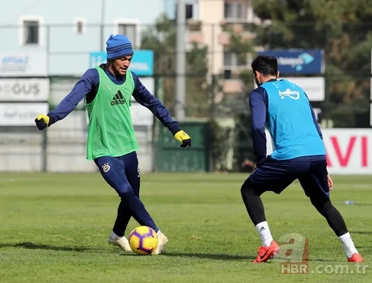 Fenerbahçe idmanında dikkat çeken detay! 22