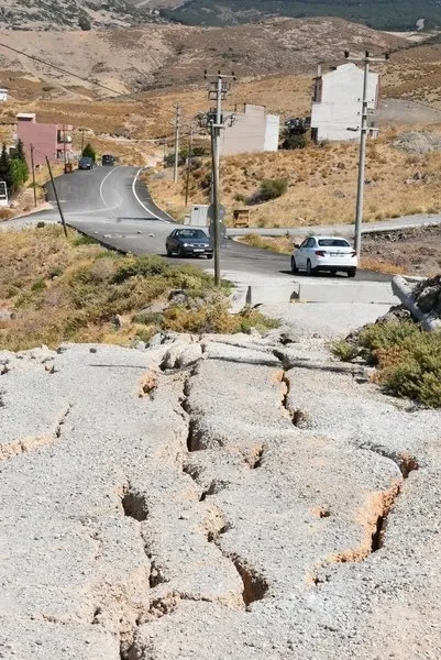 izmirliler-isyanda-tunc-soyer-izmire-zarar-vermekten-vazgecsin-1631515013833.jpg İzmirliler isyanda! ‘Tunç Soyer İzmir’e zarar vermekten vazgeçsin’ - 5