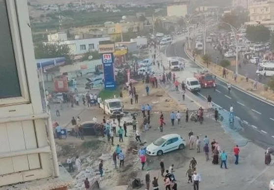 Mardin'de freni patlayan kamyon kıraathaneye girdi! Çok sayıda can kaybı ve yaralı var - 5