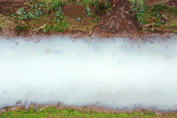 Kiraz Deresi’ni kirleten firmaya ceza yağdı