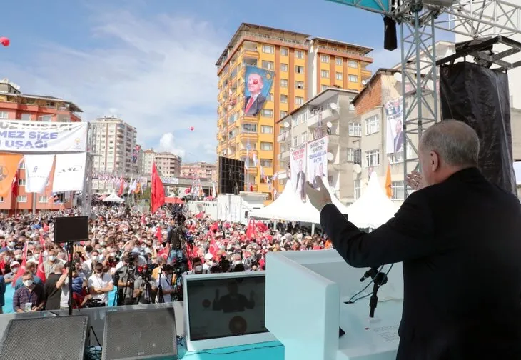 Başkan Recep Tayyip Erdoğan'a Rize'de sevgi seli! Çocuklardan 'Tayyip Dede' sloganları