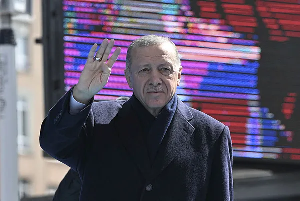 Başkent’e dev eser: AKM-Gar-Kızılay metro hattı açıldı! Başkan Erdoğan’dan 7’li koalisyona sert tepki: Kandil’den verilen talimatlarla yol yürüyorlar