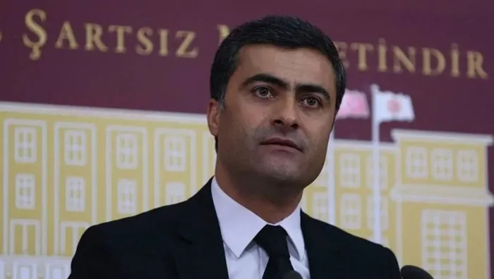 CHP’li Sezgin Tanrıkulu’ndan HDP’li Abdullah Zeydan’a geçmiş olsun mesajı