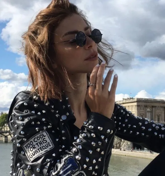 Merve Boluğur’dan bomba gibi estetik itirafı! ‘Gereksiz olduğunu düşünüyorum’