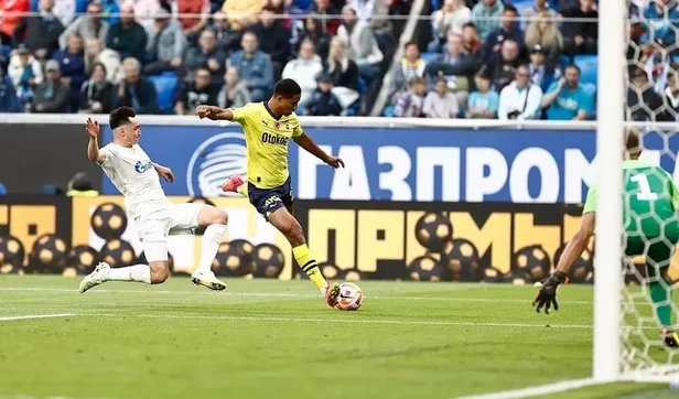 Fenerbahçe - Kızılyıldız maçı saat kaçta, hangi kanalda? FB Kızılyıldız maçı şifresiz mi, şifreli mi yayınlanacak?