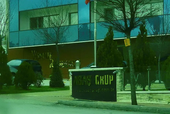 FETÖ'nün kozmik imamı Yasin Ugan baskın yaparak mahrem yapının yatak odalarını aramış - 3