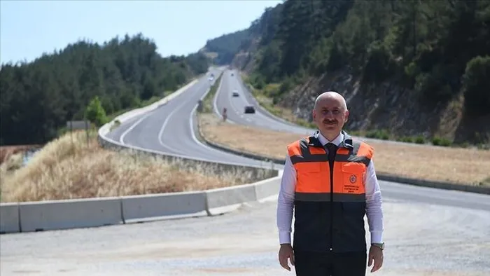 Türkiye'nin bölünmüş yol ağı 27 bin kilometreyi aştı! Binlerce kişi istihdam edildi - 1