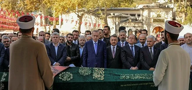 Başkan Erdoğan Muhammet Emin Akbaşoğlu’nun annesinin cenaze törenine katıldı