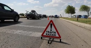 Mamak’ta taksi ile kamyonet çarpıştı