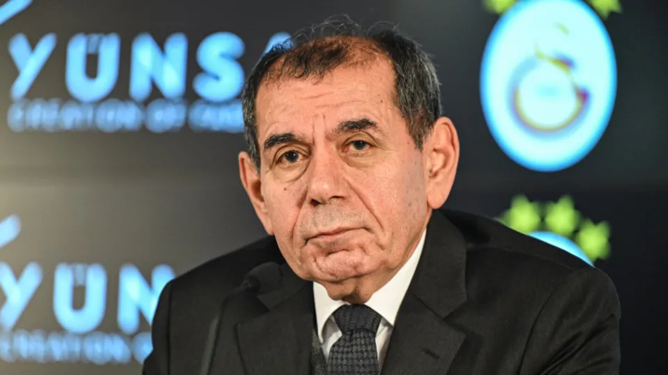 Galatasaray Başkanı Dursun Özbek'ten transfer açıklaması! Taraftarların merak ettiği soruyu yanıtladı