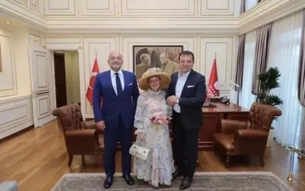 Hüseyin Gün, Seher Alaçam ve Ekrem İmamoğlu (ahaber.com.tr)