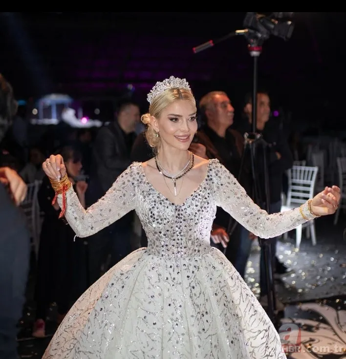 Paraların havada uçuştuğu düğünleri günlerce konuşulmuştu! İlayda Şeker’den BOMBA AŞK İTİRAFI! Bakın İsmail Balaban’a nasıl aşık olmuş 4