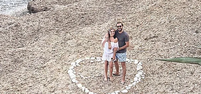 Romantik çiftten aşk dolu paylaşım!