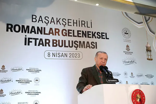 romanlar-ile-iftar-bulusmasinda-baskan-erdogandan-kritik-aciklamalar-basari-hanemize-yeni-yildizlar-ekleyecegi-1680980561459.jpg Romanlar ile İftar Buluşması’nda Başkan Erdoğan’dan kritik açıklamalar: Başarı hanemize yeni yıldızlar ekleyeceğiz - 5