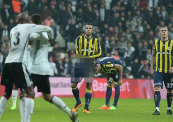 Galatasaray'dan Robin van Persie'ye tepki