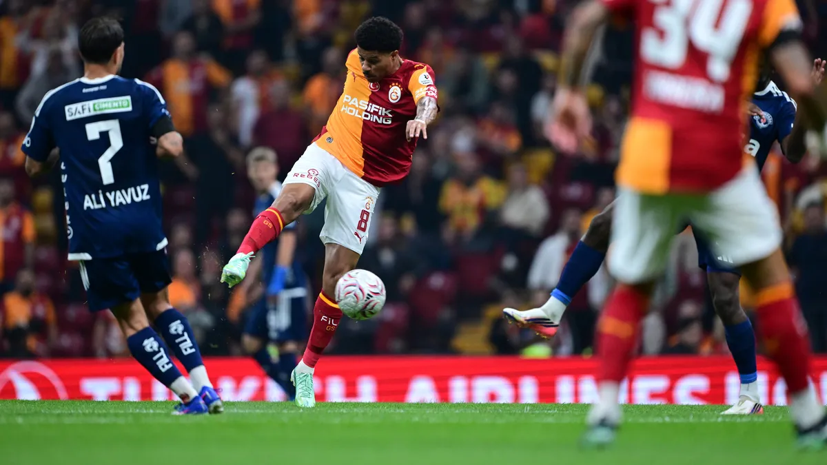 Galatasaray evinde Kasımpaşa'ya karşı son nefeste kazandı