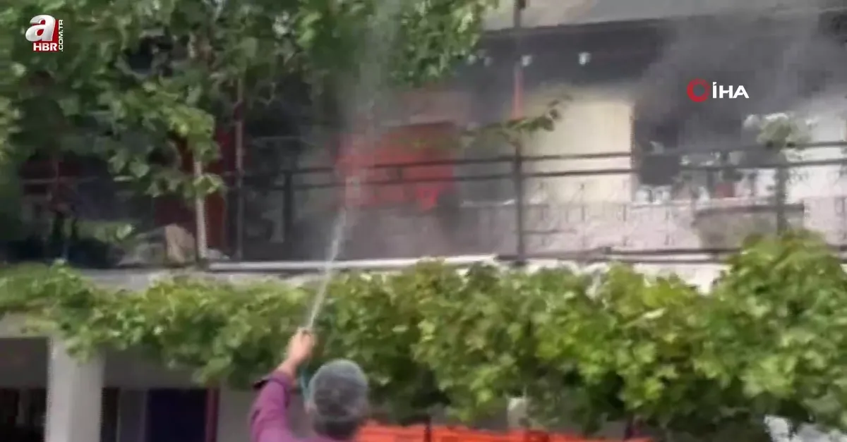 Manisa'da ev yangını