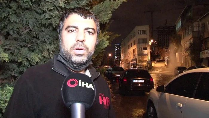 Kadıköy'de İSKİ'ye ait su borusu patladı! Yol göle döndü - 4
