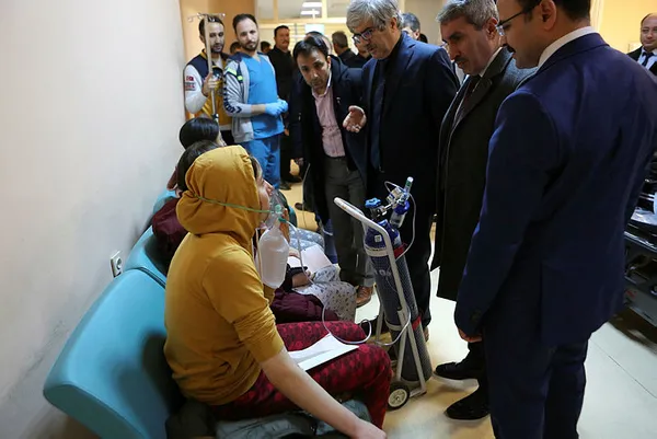 Çorum'da kız yurdunda 103 öğrenci zehirlendi! Başkan Erdoğan, Çorum Valisi'nden bilgi aldı - 2