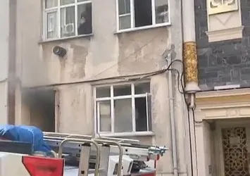 İstanbul Bayrampaşa'da yangın paniği: 1 ağır yaralı