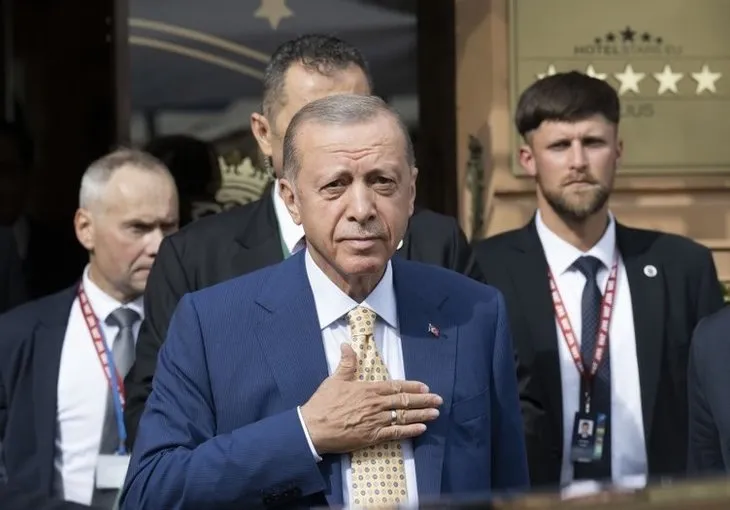 İsveç’e NATO yolu açıldı! Dünya Başkan Erdoğan’ın izlediği siyasi başarıyı konuşuyor: Mutlak kahraman