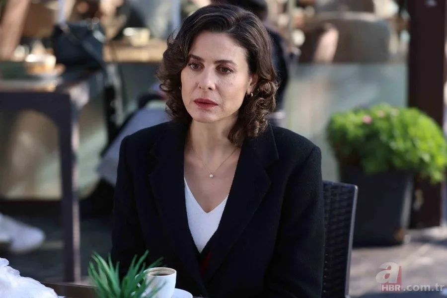 Can Borcu'nun Handan'ı Ebru Özkan Saban'ın oyuncu eşine bakın! Ailece ünlüler... 4