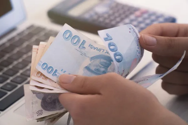 milyonlarca-emekliyi-ilgilendiren-haber-ssk-ve-bag-kur-odemelerinde-yeni-donem-1642163764608.jpg Milyonlarca emekliyi ilgilendiren haber! SSK ve Bağ-Kur ödemelerinde yeni dönem - 1