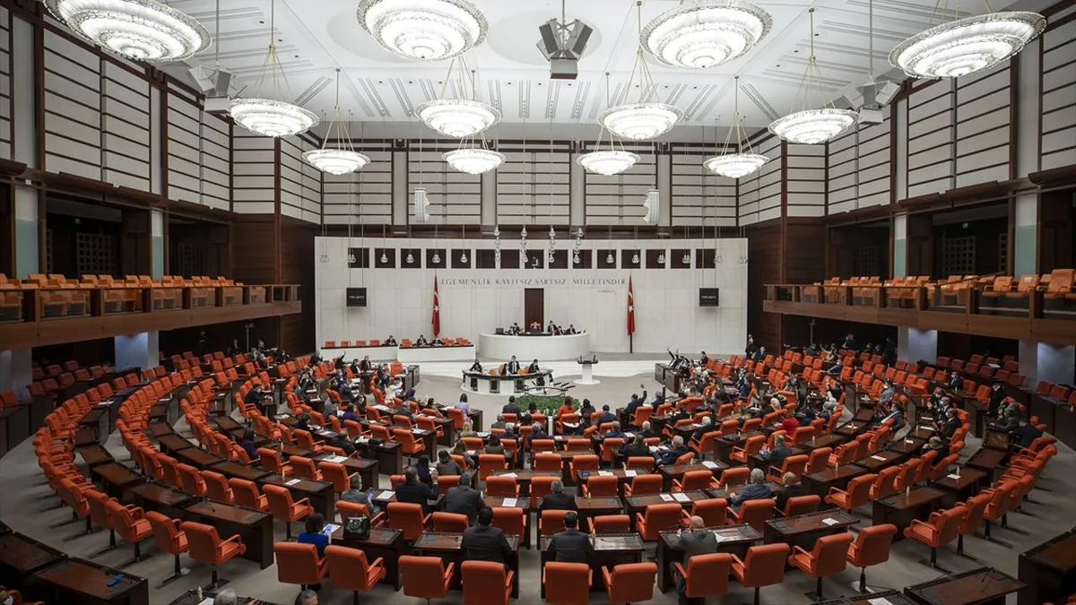 7 milletvekili hakkında dokunulmazlık fezlekesi TBMM'de! Listede Özgür Özel de var