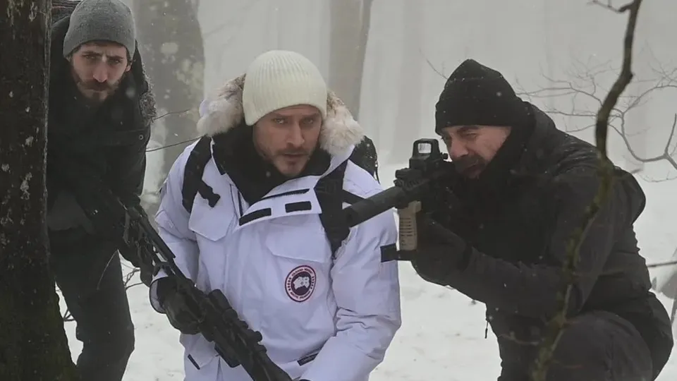 Ben Bu Cihana Sığmazam'da Cezayir hasımlarını köşeye sıkıştırıyor!