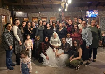 Döndü ninenin gelinlik hayali 85 yaşında gerçeğe dönüştü