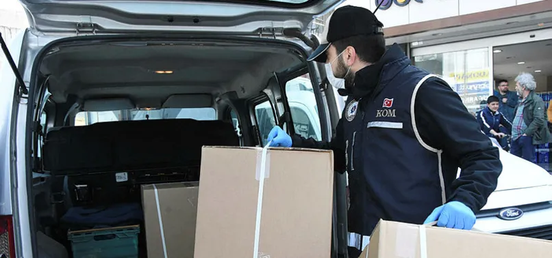Son dakika: İzmir'de, "Corona virüs" baskını! 14 bin sahte maske ele geçirildi