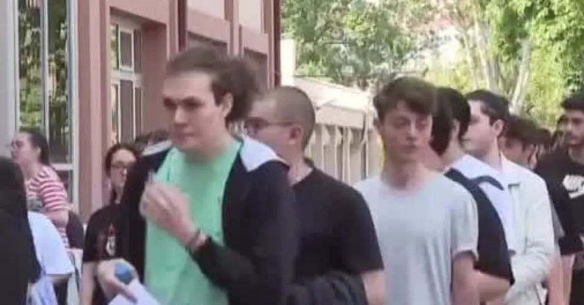 YKS'de ilk oturum sona erdi