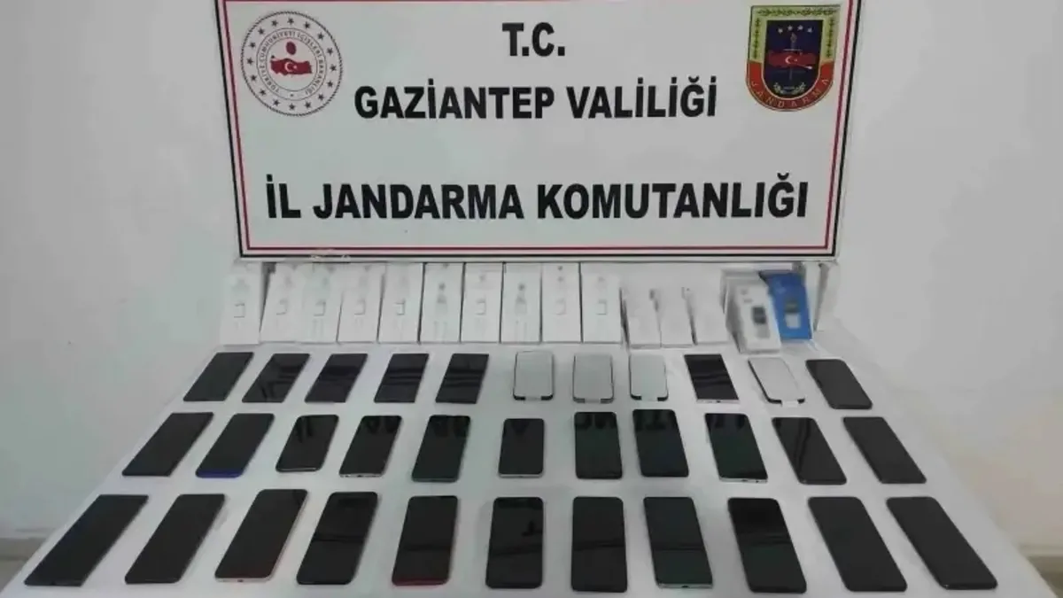 Gaziantep'te 800 bin TL değerinde kaçak telefon ele geçirildi