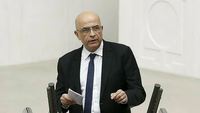 Son dakika: Mahkemeden Enis Berberoğlu’na 3 ayrı suçtan yeni fezleke! TBMM’ye gönderildi